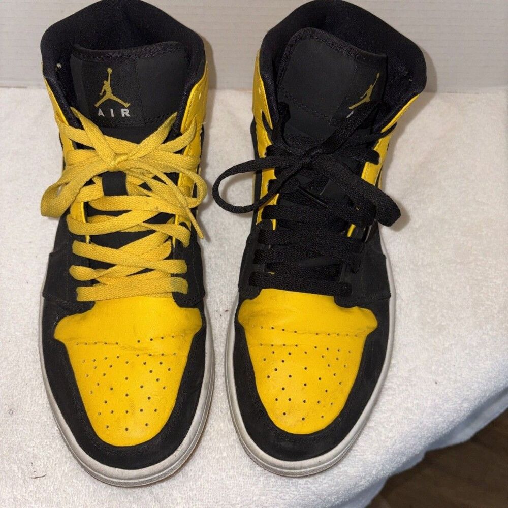 Nike Air Jordan 1 Retro Mid Black Yellow New Love 2017 554724-035 Men's 9.5